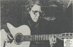 Rosa e la sua immancabile chitarra